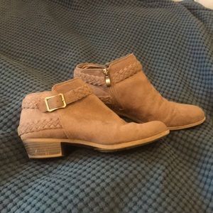 Life Stride Tan Suede Booties Size 8.5